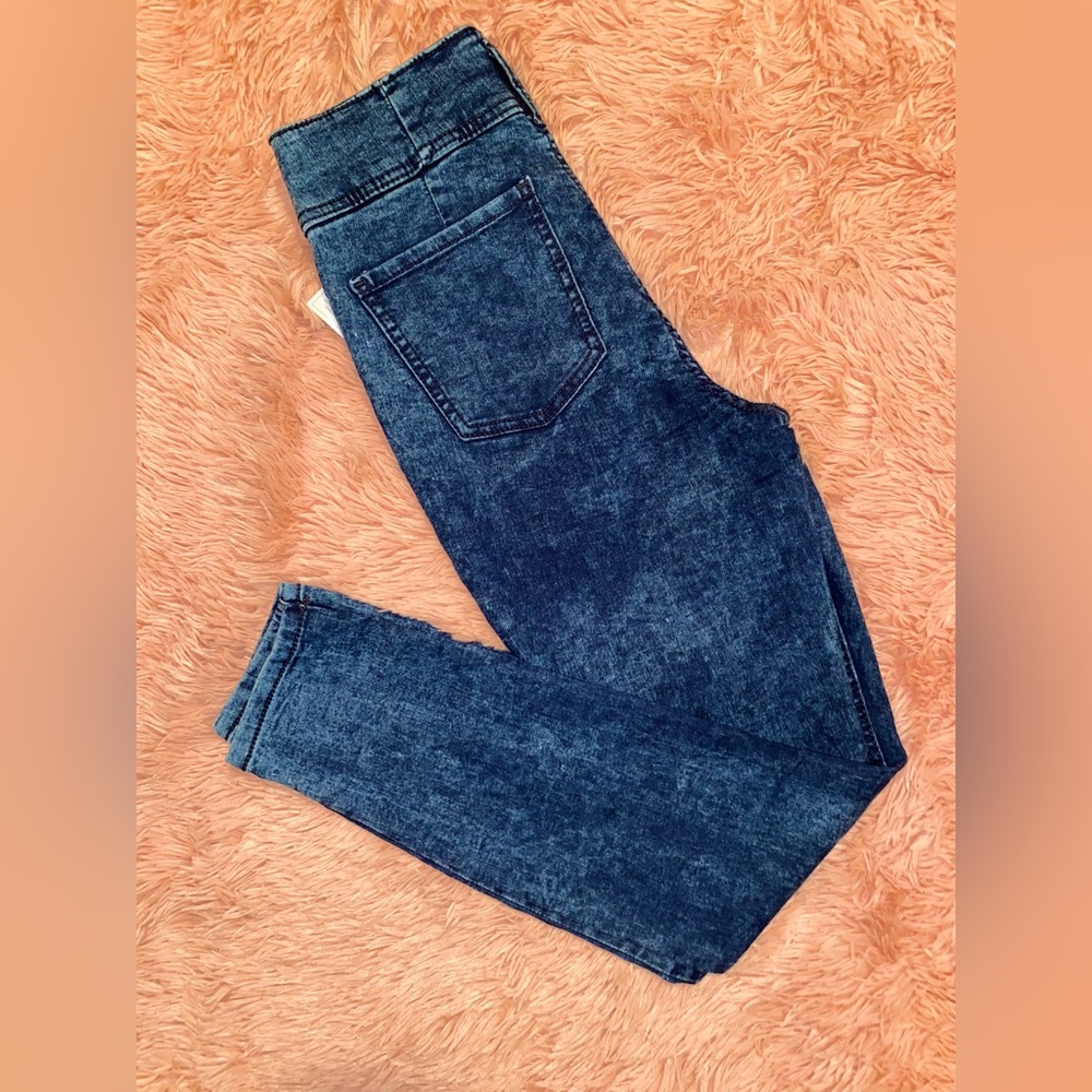 Women’s High-Rise Faded Skinny Jeans